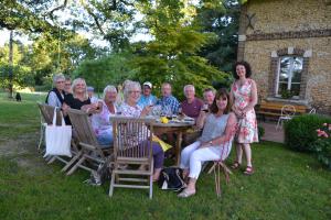 Cheers French Painting Holiday